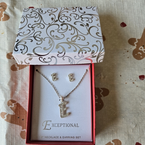 NWT Silver "E" 18in Necklace & Earring Set ✨️ Great for Christmas/host gift! 🎁 - Picture 3 of 3